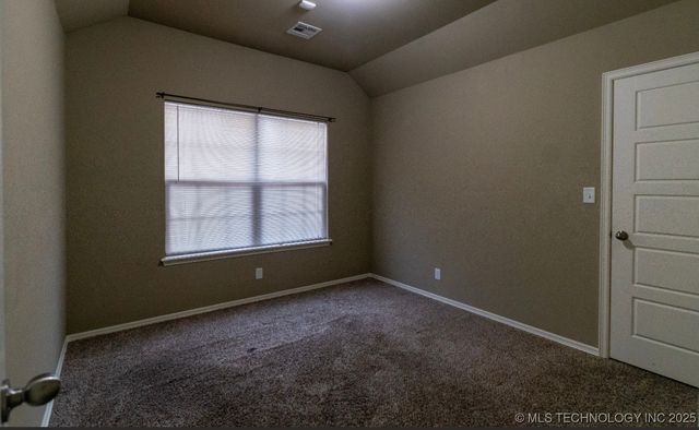 11112 N 146th East Avenue, Owasso, OK 74055