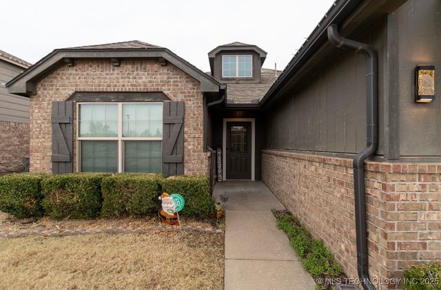 11112 N 146th East Avenue, Owasso, OK 74055