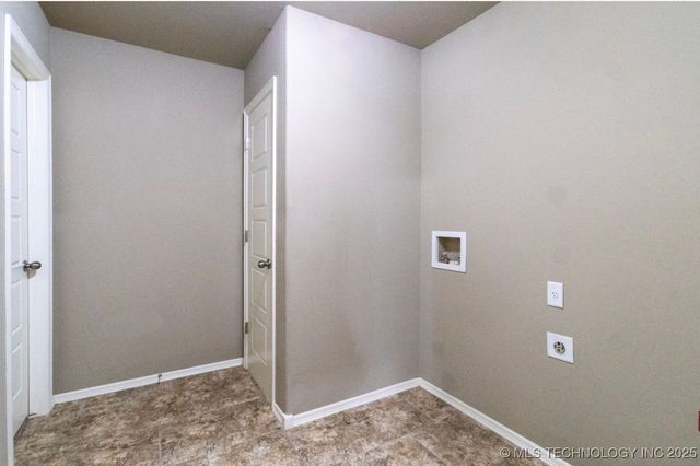 11112 N 146th East Avenue, Owasso, OK 74055