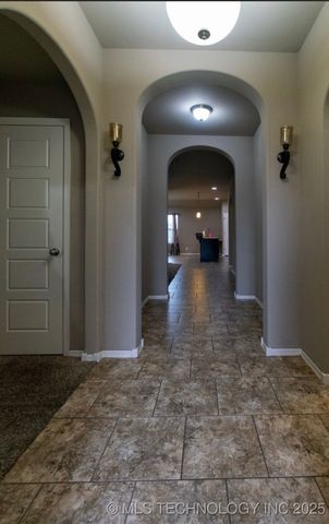 11112 N 146th East Avenue, Owasso, OK 74055