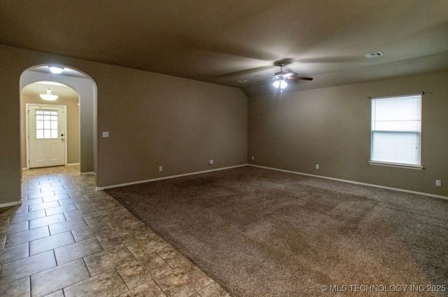 11112 N 146th East Avenue, Owasso, OK 74055