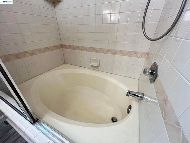 4141 Deep Creek Rd, Fremont, CA 94555