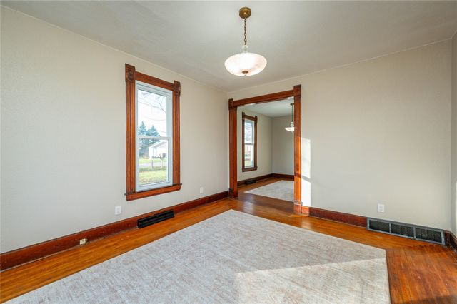 103 N Dewey Street, Prairie City, IA 50228