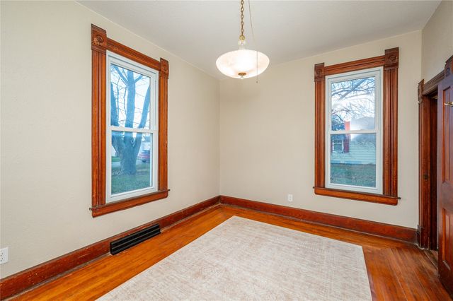 103 N Dewey Street, Prairie City, IA 50228