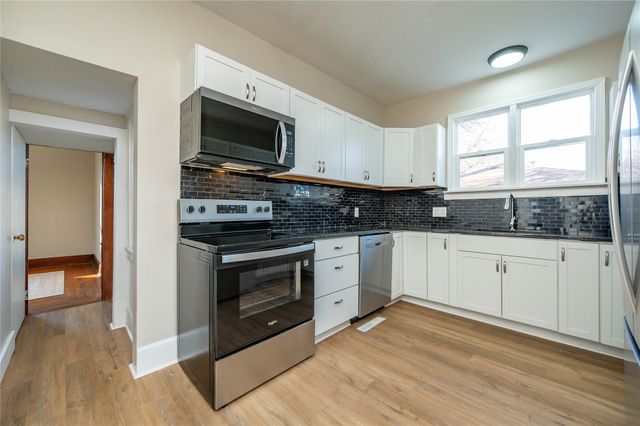 103 N Dewey Street, Prairie City, IA 50228