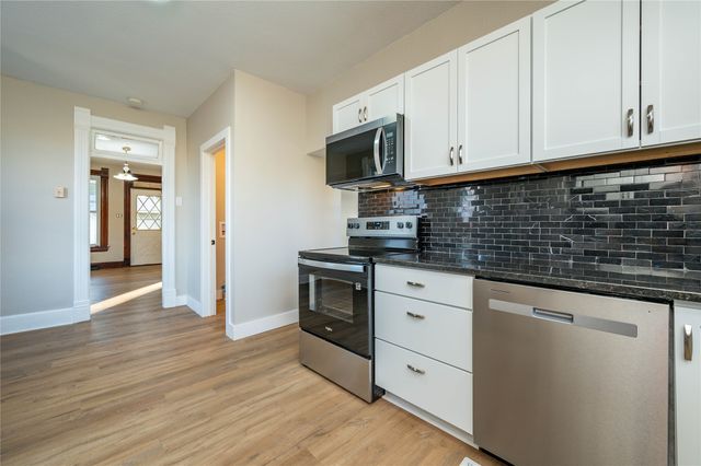 103 N Dewey Street, Prairie City, IA 50228