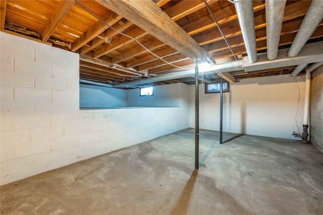 103 N Dewey Street, Prairie City, IA 50228