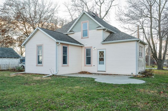 103 N Dewey Street, Prairie City, IA 50228