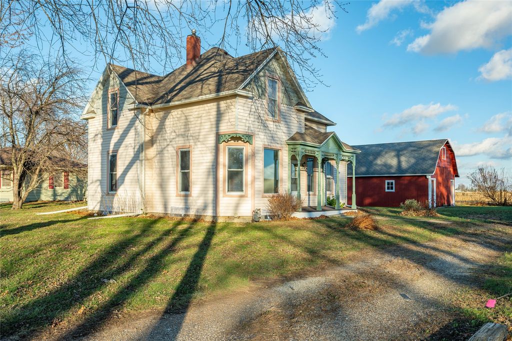 103 N Dewey Street, Prairie City, IA 50228