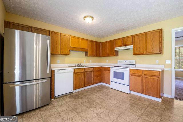 2027 Providence Roads, Statham, GA 30666