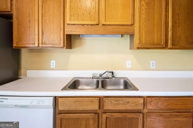 2027 Providence Roads, Statham, GA 30666