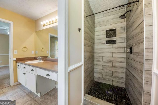 2027 Providence Roads, Statham, GA 30666