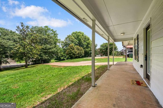 2027 Providence Roads, Statham, GA 30666