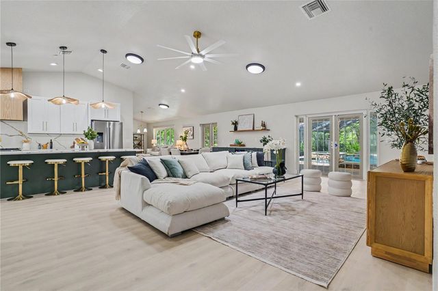12511 PALOMINO COURT, Tampa, FL 33626