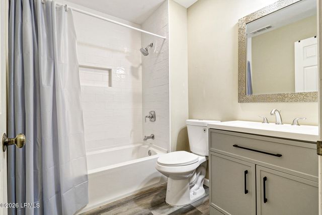 125 Shipyard Dr Apt 110, Hilton Head Island, SC 29928