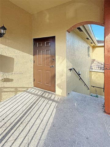 945 NE 34th Ave 204, Homestead, FL 33033