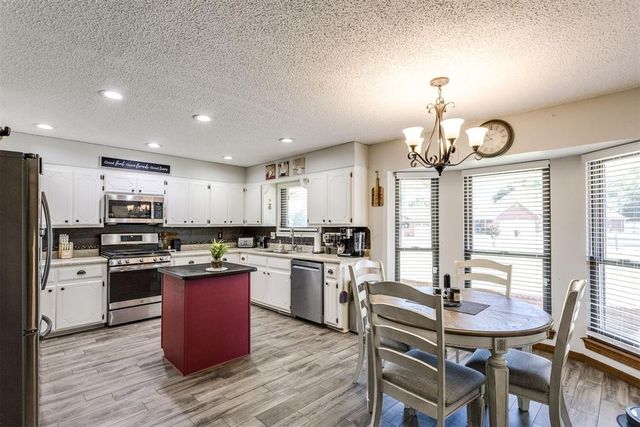 1016 W Washington Circle, Tecumseh, OK 74873