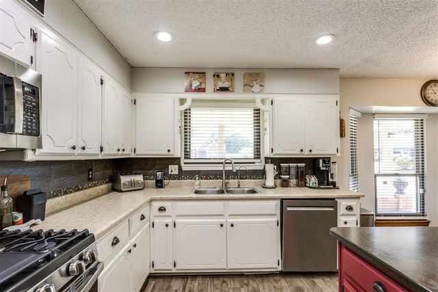 1016 W Washington Circle, Tecumseh, OK 74873