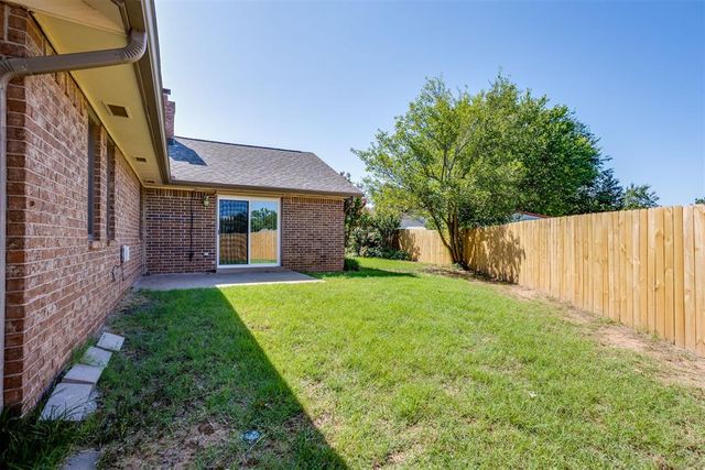 1016 W Washington Circle, Tecumseh, OK 74873