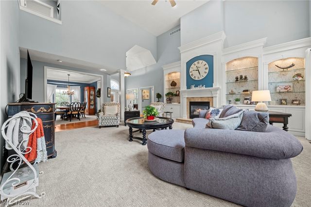 9240 Chamberlin Road, Twinsburg, OH 44087