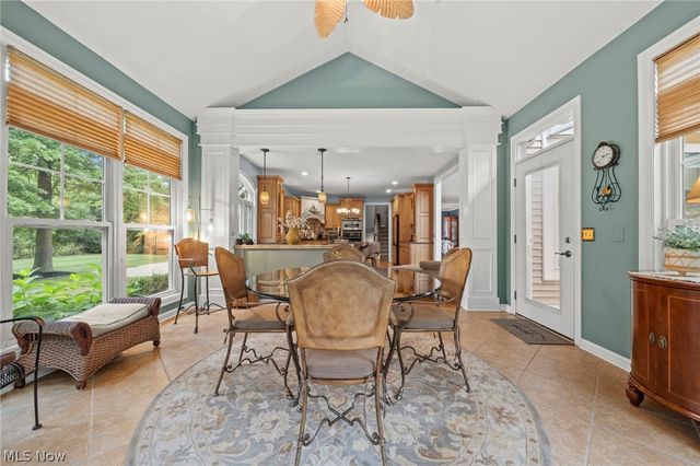 9240 Chamberlin Road, Twinsburg, OH 44087