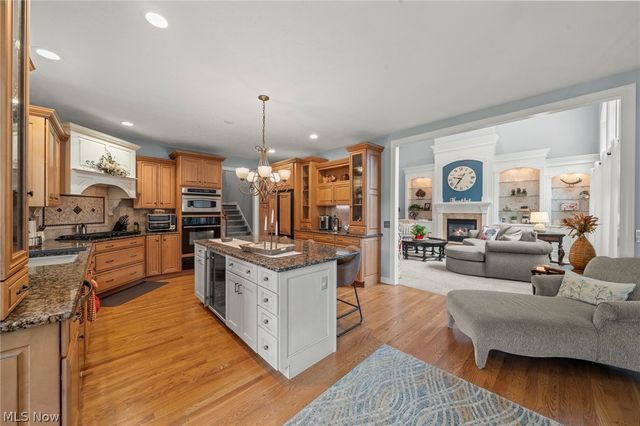 9240 Chamberlin Road, Twinsburg, OH 44087