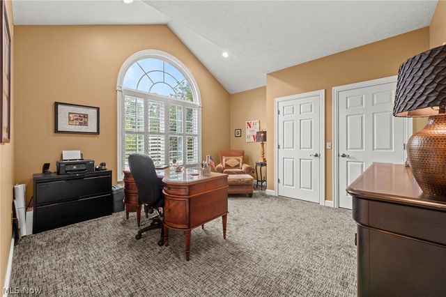 9240 Chamberlin Road, Twinsburg, OH 44087