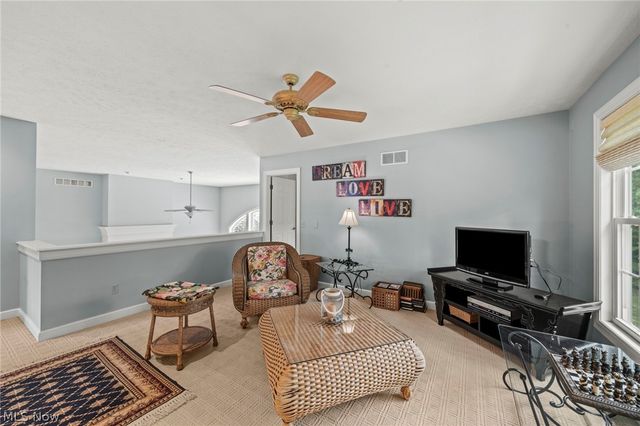 9240 Chamberlin Road, Twinsburg, OH 44087