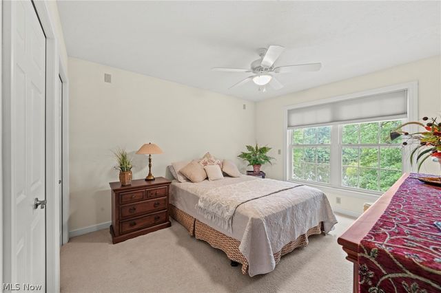 9240 Chamberlin Road, Twinsburg, OH 44087