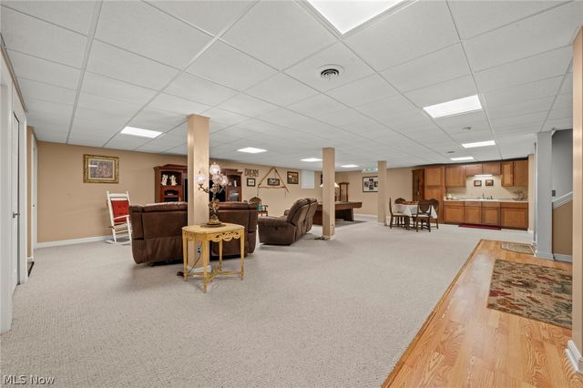 9240 Chamberlin Road, Twinsburg, OH 44087