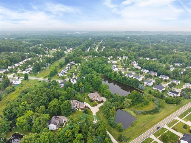 9240 Chamberlin Road, Twinsburg, OH 44087