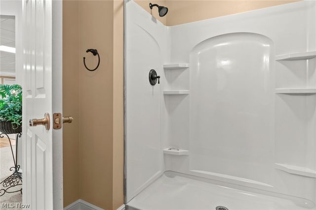 9240 Chamberlin Road, Twinsburg, OH 44087