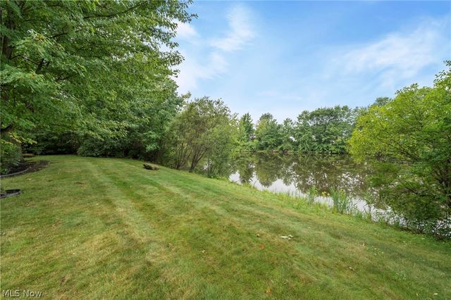 9240 Chamberlin Road, Twinsburg, OH 44087