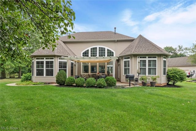 9240 Chamberlin Road, Twinsburg, OH 44087