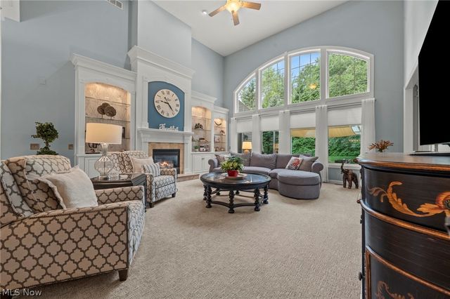 9240 Chamberlin Road, Twinsburg, OH 44087