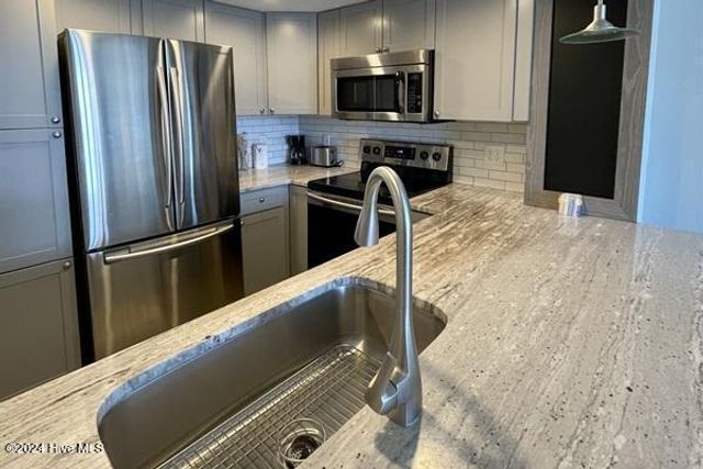 2000 New River Inlet Road 3112, North Topsail Beach, NC 28460