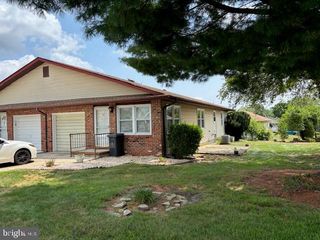 55 SYCAMORE RD, Manahawkin, NJ 08050
