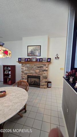 33 Greenways Lane, Lakewood, NJ 08701