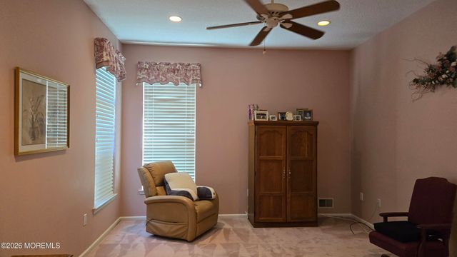 33 Greenways Lane, Lakewood, NJ 08701