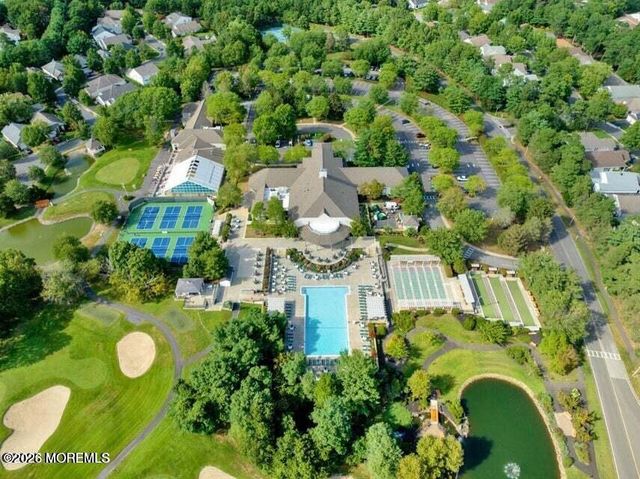 33 Greenways Lane, Lakewood, NJ 08701