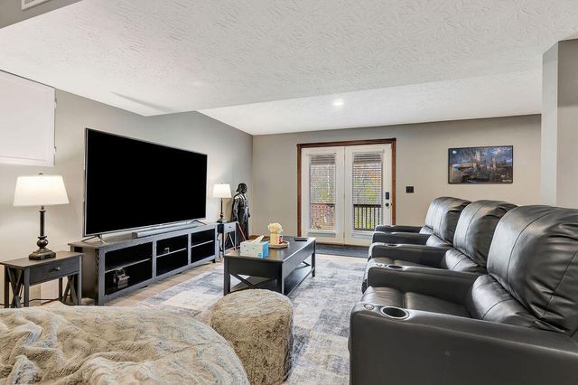 1199 Fieldsedge Drive, Hebron, KY 41048