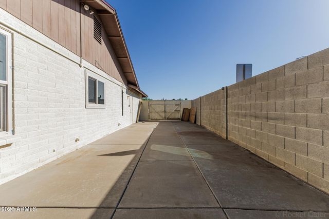 6850 W CHOLLA Street, Peoria, AZ 85345