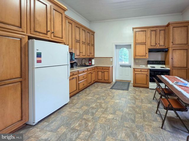 171 EAST AVENUE, Greencastle, PA 17225