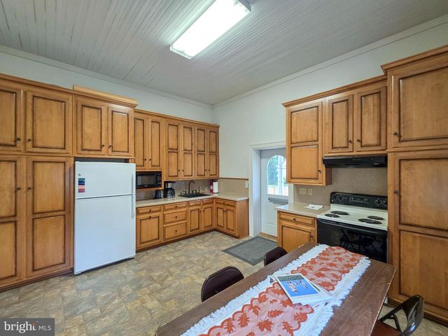 171 EAST AVENUE, Greencastle, PA 17225