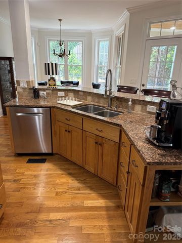 3848 Grovesner Street, Harrisburg, NC 28075