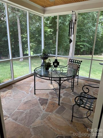 3848 Grovesner Street, Harrisburg, NC 28075