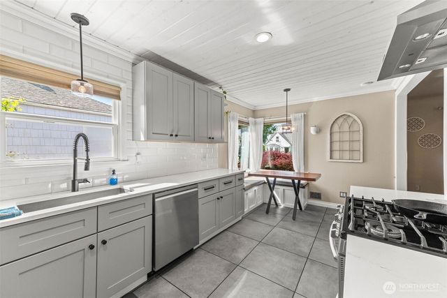 110 S 62nd Street, Tacoma, WA 98408
