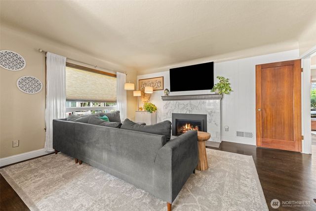 110 S 62nd Street, Tacoma, WA 98408