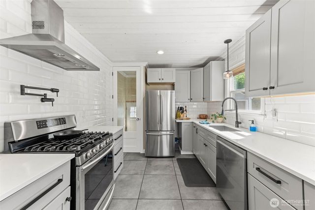 110 S 62nd Street, Tacoma, WA 98408