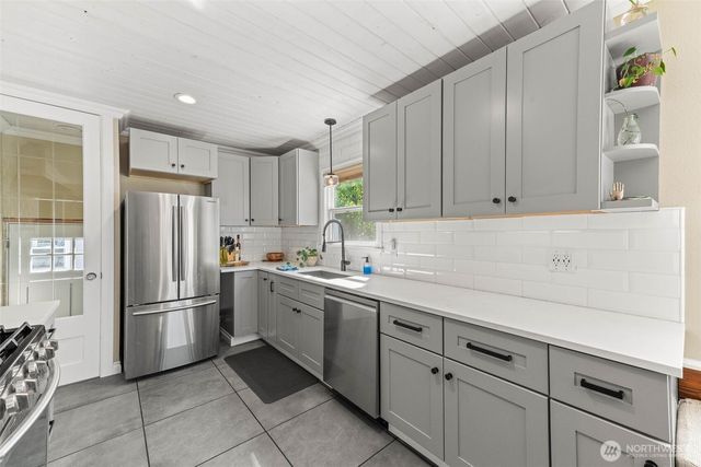 110 S 62nd Street, Tacoma, WA 98408